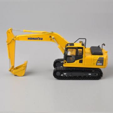 NEW Komatsu PC200 Excavator 1:50 Scale DieCast Metal Model