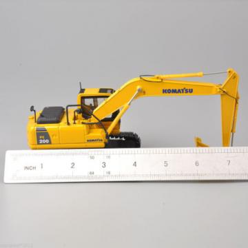 NEW Komatsu PC200 Excavator 1:50 Scale DieCast Metal Model