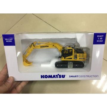 KOMATSU PC200i-10 INTELLIGENT MACHINE 1/50 scale model by Universal Hobbies