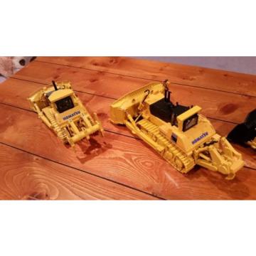 Lot of 4 Komatsu &amp; Caterpillar 1/50 Scale Mining Push Dozers *NEW*