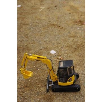 Diamond pet DK-6104 1/32 scale Komatsu mini excavator PC50MR Gareo