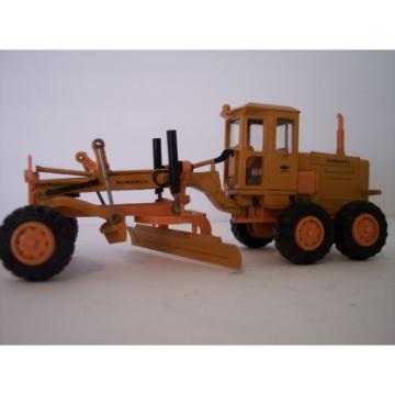 VINTAGE DIAPET KOMATSU GD605A MOTOR GRADER 1:50 SCALE ORANGE VERSION (T-74) NBOX