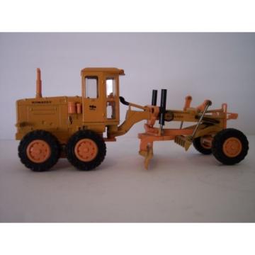 VINTAGE DIAPET KOMATSU GD605A MOTOR GRADER 1:50 SCALE ORANGE VERSION (T-74) NBOX