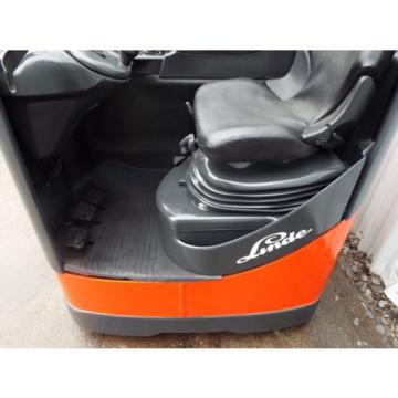 LINDE R10CS USED REACH FORKLIFT TRUCK. (A01738) PRICE REDUCED