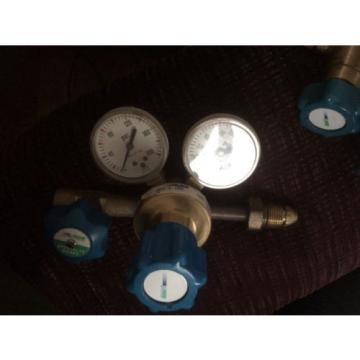 LINDE UPE-3-150-580 GAS REGULATOR