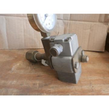 Linde R-5008 Gas Valve w/ Guage