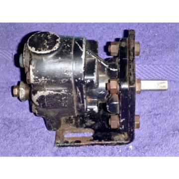 Cessna Hydraulic Pump G20422, Intake Port: 3/8&#034; NPT, Outlet Port: 1/4&#034; NPT