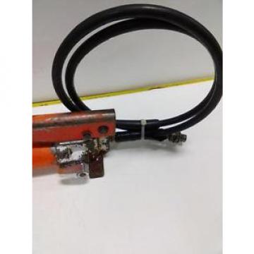 POWER TEAM HYDRAULIC HAND PUMP