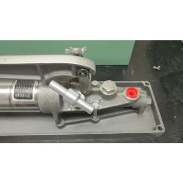 Mansfield &amp; Green 10,000 PSI Hand Actuated Hydraulic Pump BR