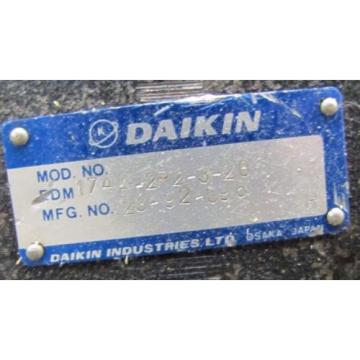 DAIKIN 174A-2P2-3-20 HYDRAULIC PUMP W/ KS0-G02-2BA-10-N amp; KS0-G02-2CA-10-N VALVE