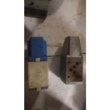 Sperry Vickers Hydraulic Directional Valve