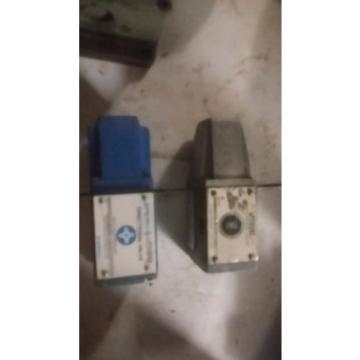 Sperry Vickers Hydraulic Directional Valve