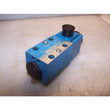 Origin VICKERS HYDRAULIC SOLENOID VALVE DG4V-3-2A-M-U-B6-60 COIL 120 VAC