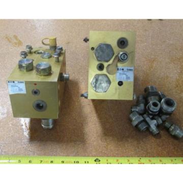 Lot of 2  EATON VICKERS HYDRAULIC MANIFOLD ASSY # MCD-7186 amp; MCD-7942