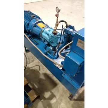 Hydraulic power unit with Vickers 30HP pump