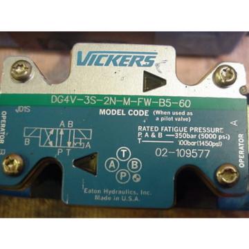 origin Eaton Vickers Hydraulic Solenoid Valve 02-109577 DG4V-3S-2N-M-FW-B5-60