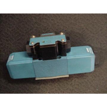 origin Eaton Vickers Hydraulic Solenoid Valve 02-147446 DG4V-3-33C-M-FW-H7-60