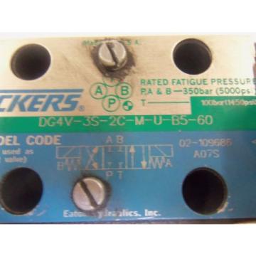 VICKERS DG4V-3S-2C-M-U-B5-60 DIRECTIONAL HYDRAULIC VALVE USED