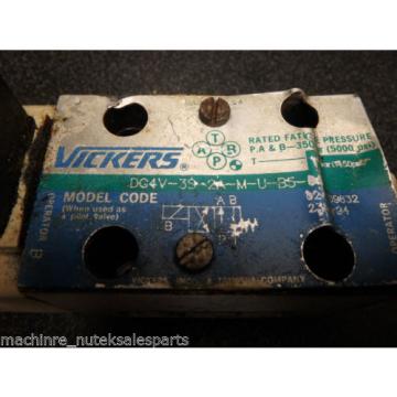 VICKERS Solenoid Controlled Valve DG4V-3S-2A-M-U-B5-60_DG4V3S2AMUB560 - USED