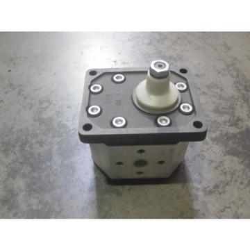 NEW ATOM HYDRAULIC PUMP # GHP3-D-40-P517