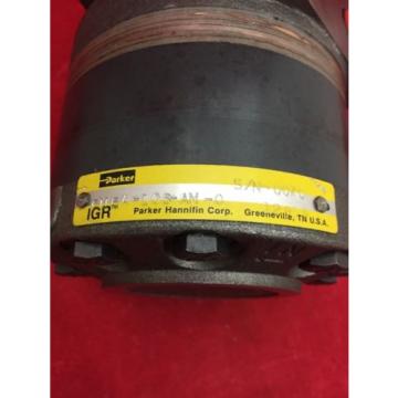 ONE NEW PARKER HANNIFIN Hydraulic Motor 73131 C116A-106-AM-0