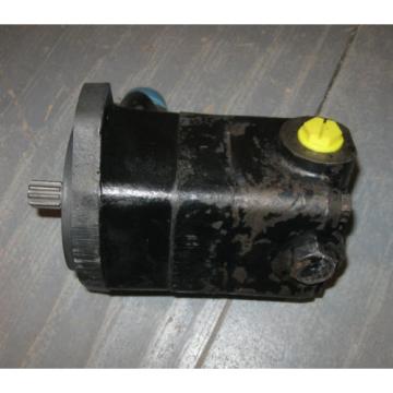 Vickers V10 Series Hydraulic Vane Pump  V10F-1S7T-11B70    5/8 Shaft 9 Tooth