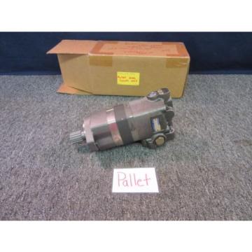 EATON CHAR-LYNN HYDRAULIC MOTOR PUMP 46-03 104-2020-001 MILITARY SURPLUS Origin