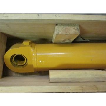 NEW NOS LOT OF 2 Komatsu 933489C93 911442 Hydraulic Cylinder Front Loader