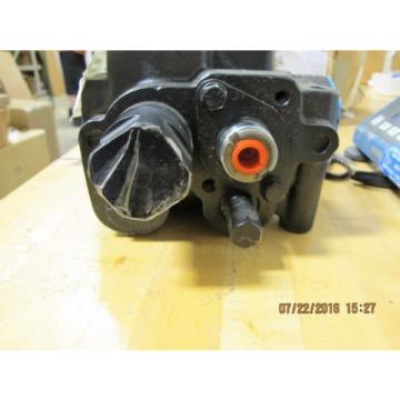 IHC H100C LOADER, SCOOP DED 4 X 4, KOMATSU STEERING VALVE [B1S4]